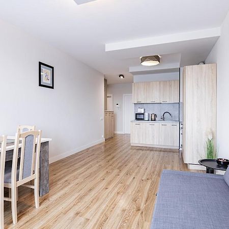 Fajny Apartament Z Parkingiem, Obok Metra. 华沙 外观 照片