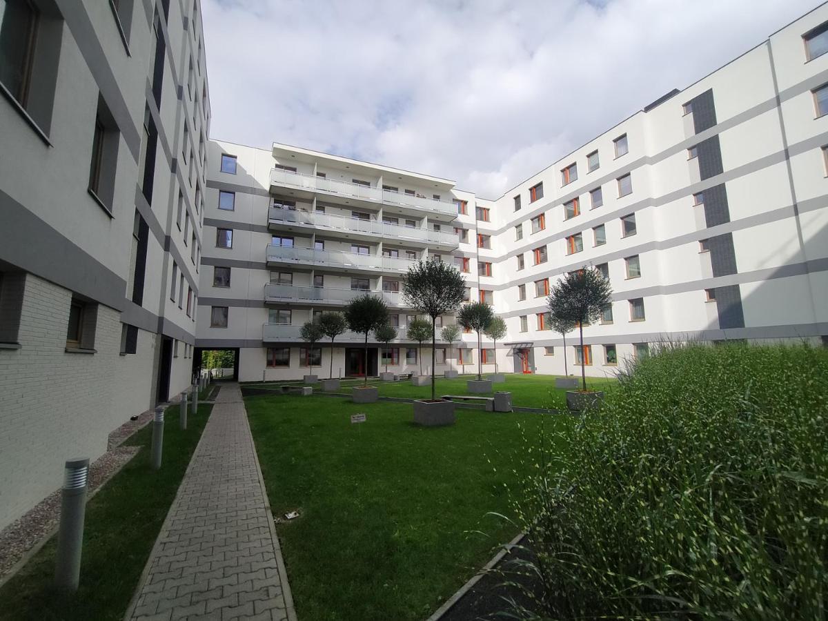 Fajny Apartament Z Parkingiem, Obok Metra. 华沙 外观 照片