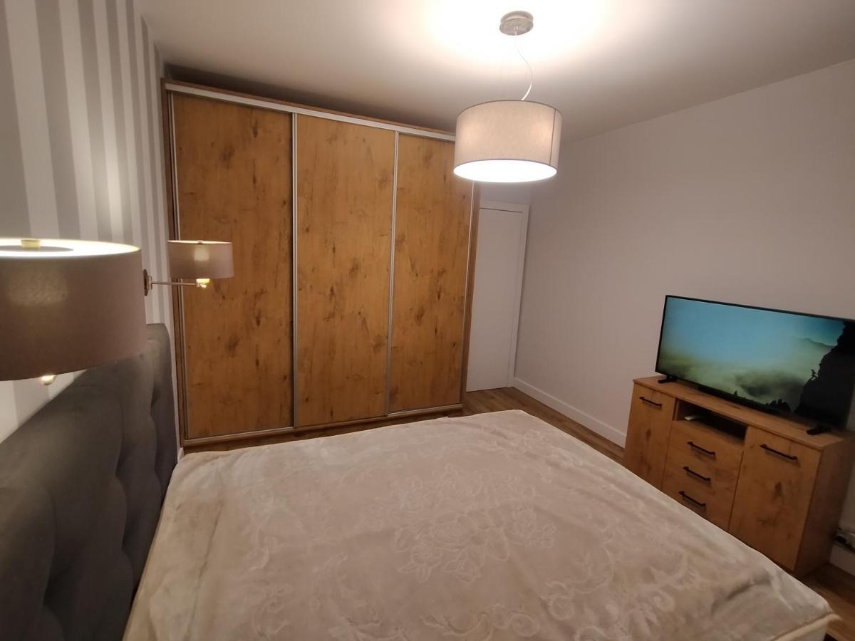 Fajny Apartament Z Parkingiem, Obok Metra. 华沙 外观 照片