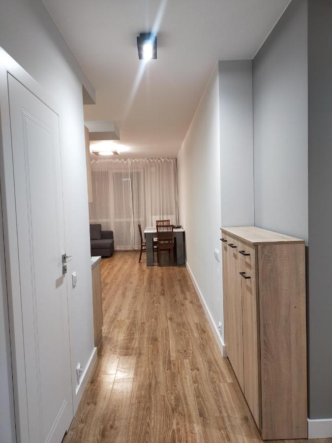 Fajny Apartament Z Parkingiem, Obok Metra. 华沙 外观 照片