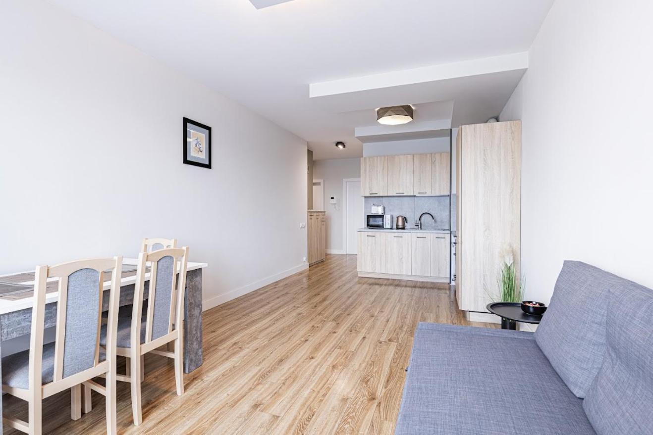 Fajny Apartament Z Parkingiem, Obok Metra. 华沙 外观 照片