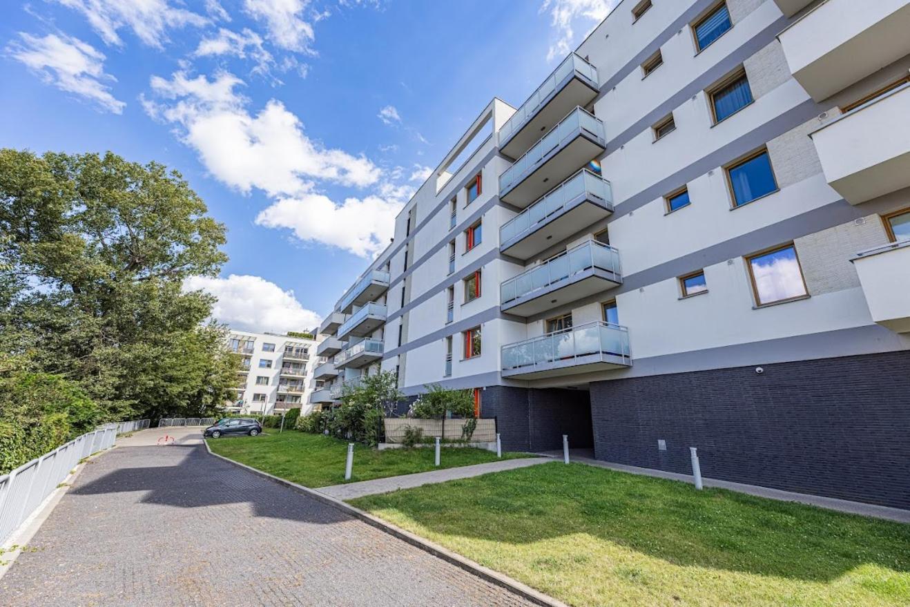 Fajny Apartament Z Parkingiem, Obok Metra. 华沙 外观 照片