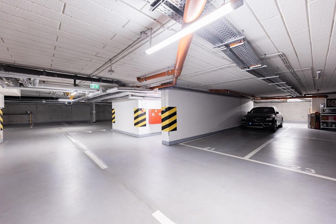 Fajny Apartament Z Parkingiem, Obok Metra. 华沙 外观 照片
